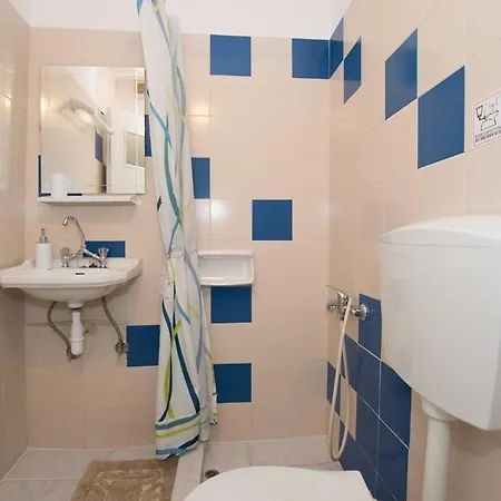 Hostal Melas B2 Páros